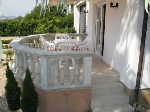 Apartment Lydia Bilan Vodice Buitenkant foto